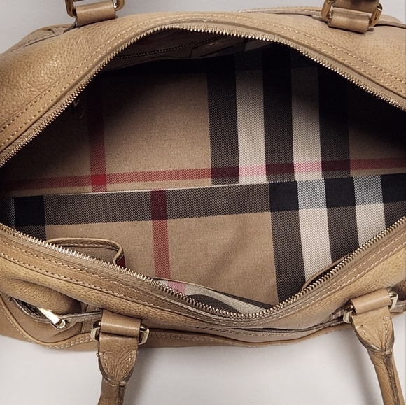 Burberry Tan Neutral Leather with interior Burberry Novacheck Pattern - Picture 11 of 14